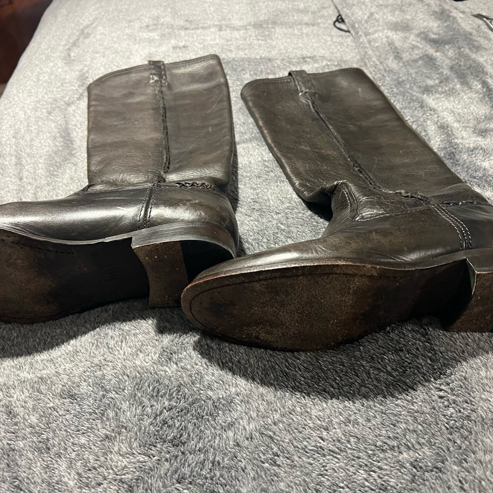 Frye tall riding boots size 9 - Picture 3 of 5